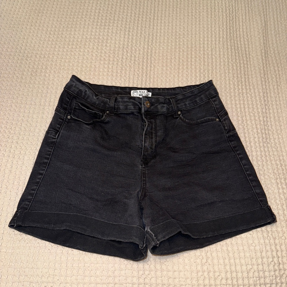 Wax Jean Black Jean Shorts High-Waisted Relaxed Fit
